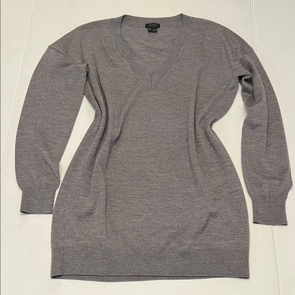 THEORY WOOL PULLOVER V-NECK GRAY SWEATER SIZE MEDIUM
